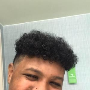 Meet your Posher, Manuel